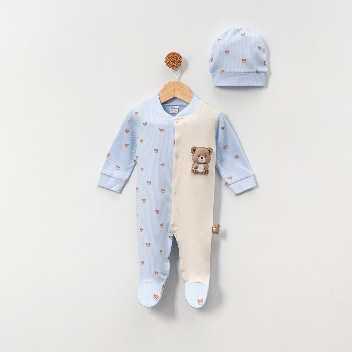 Baby Strampler mit Mütze – 2-teilig | Rosa & Blau | Mit süßem Bärchen-Motiv