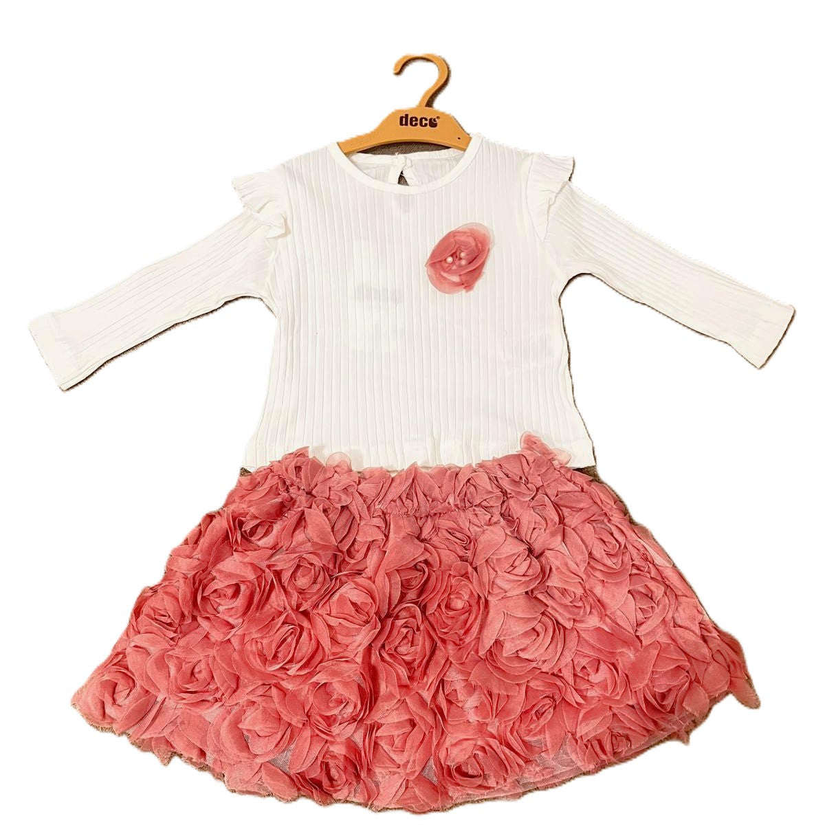 Zweiteiliges Baby-Mädchen Outfit mit Oberteil & Altrosa-Rock – festlich & bezaubernd