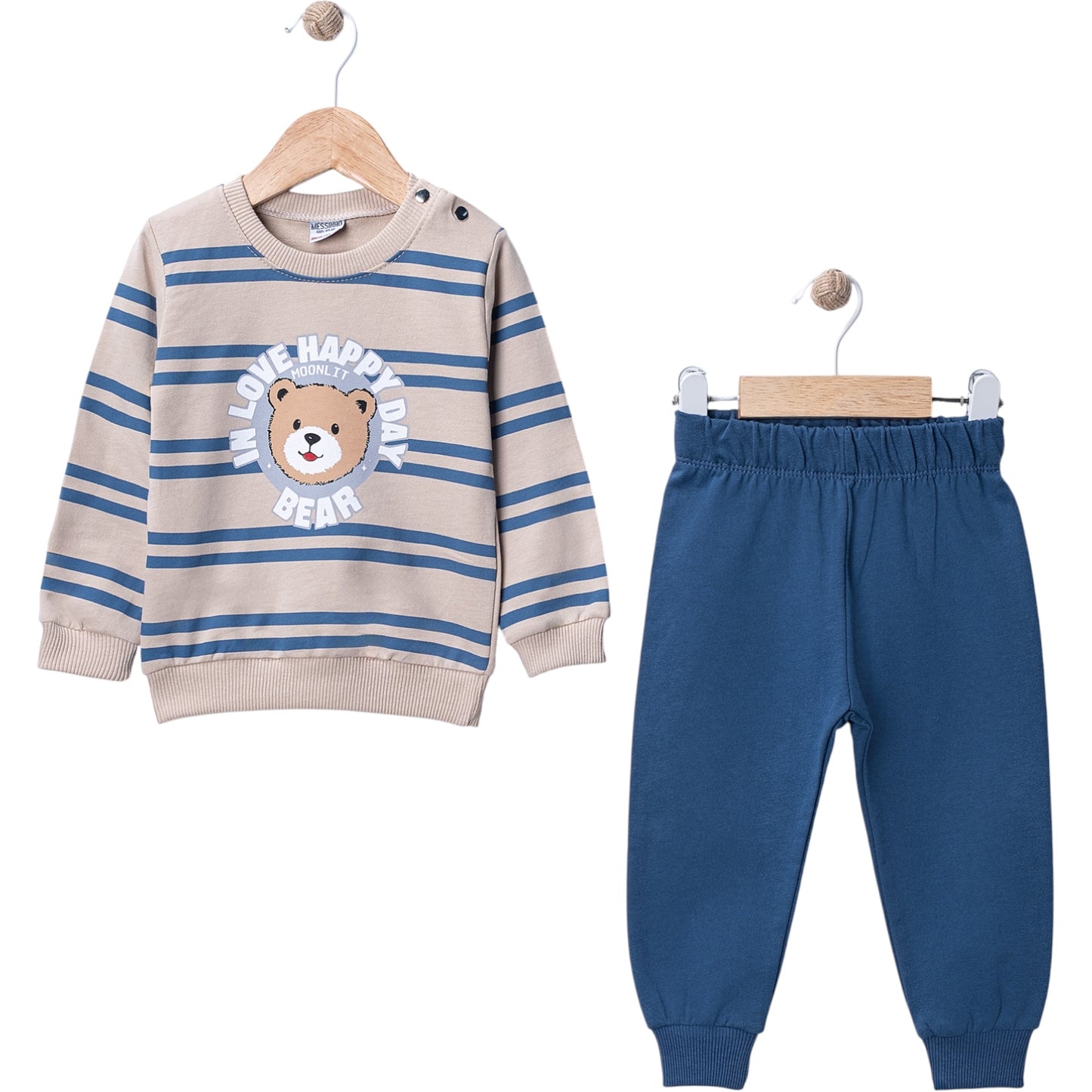 Zweiteiliges Baby-Jungen Outfit mit Bärchen-Pullover & Jogginghose – bequem & kuschelig