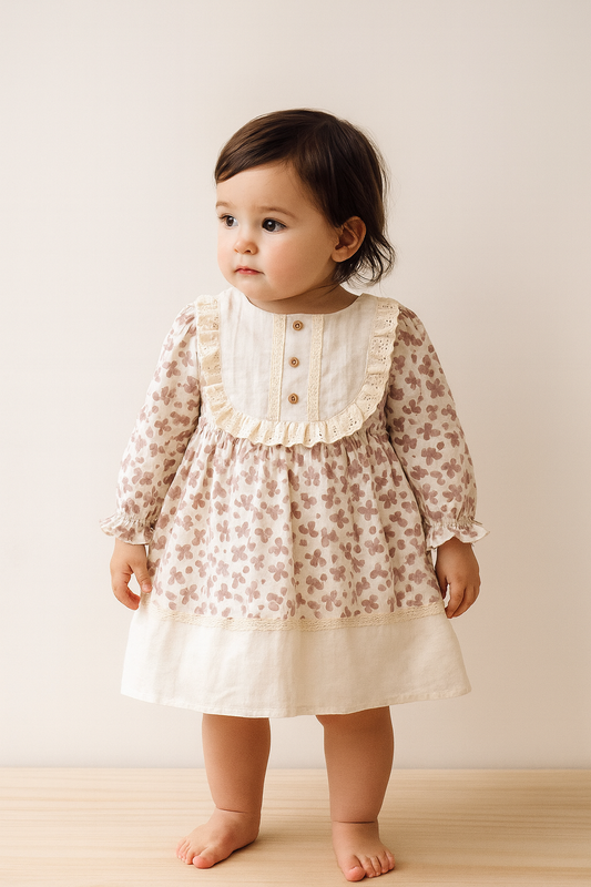 Baby Kleid langarm mit zarten Spitzen-Details