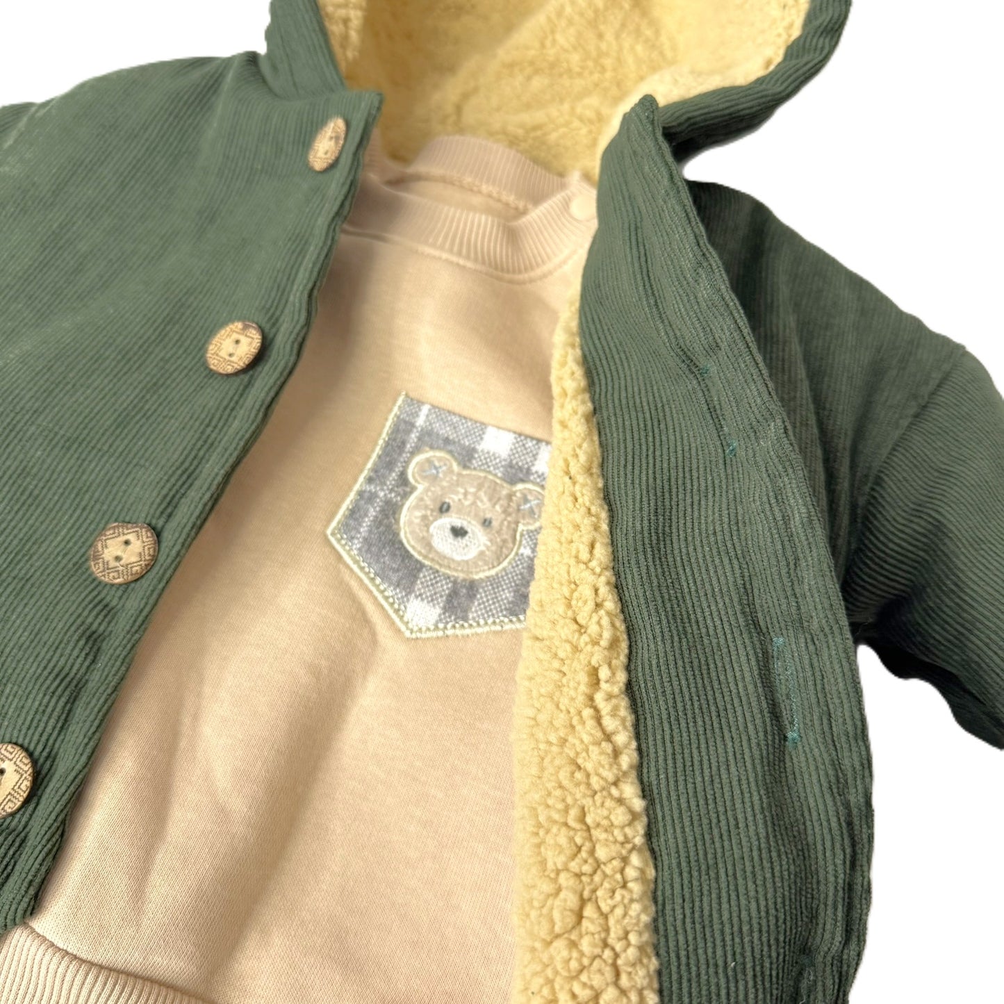 Baby Outfit 3-teilig – Jacke, Sweatshirt & Hose mit Teddy-Applikation (Beige/Grün)