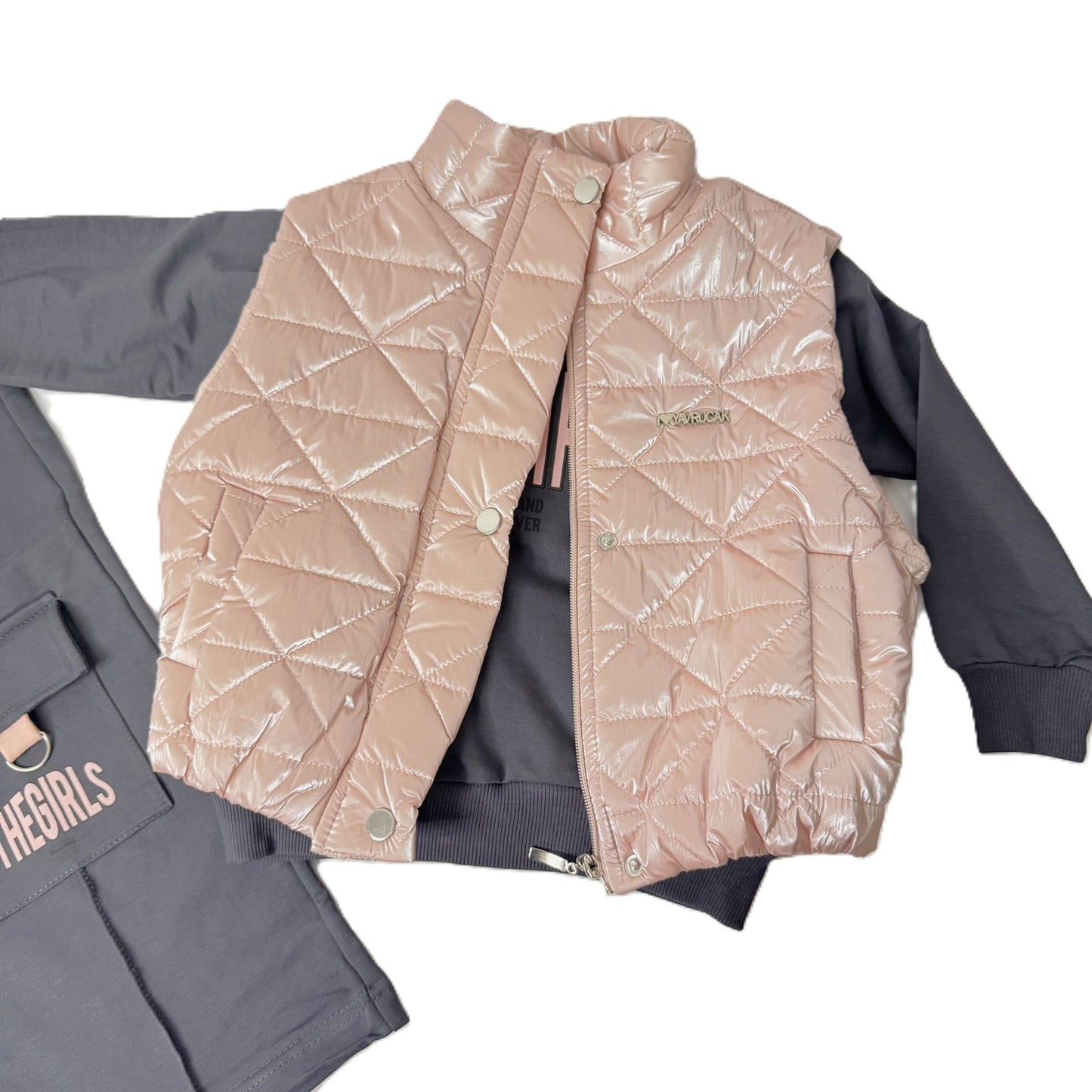 3-teiliges Mädchen Outfit mit Weste, Sweatshirt & Cargo-Hose – Trendy Street Style