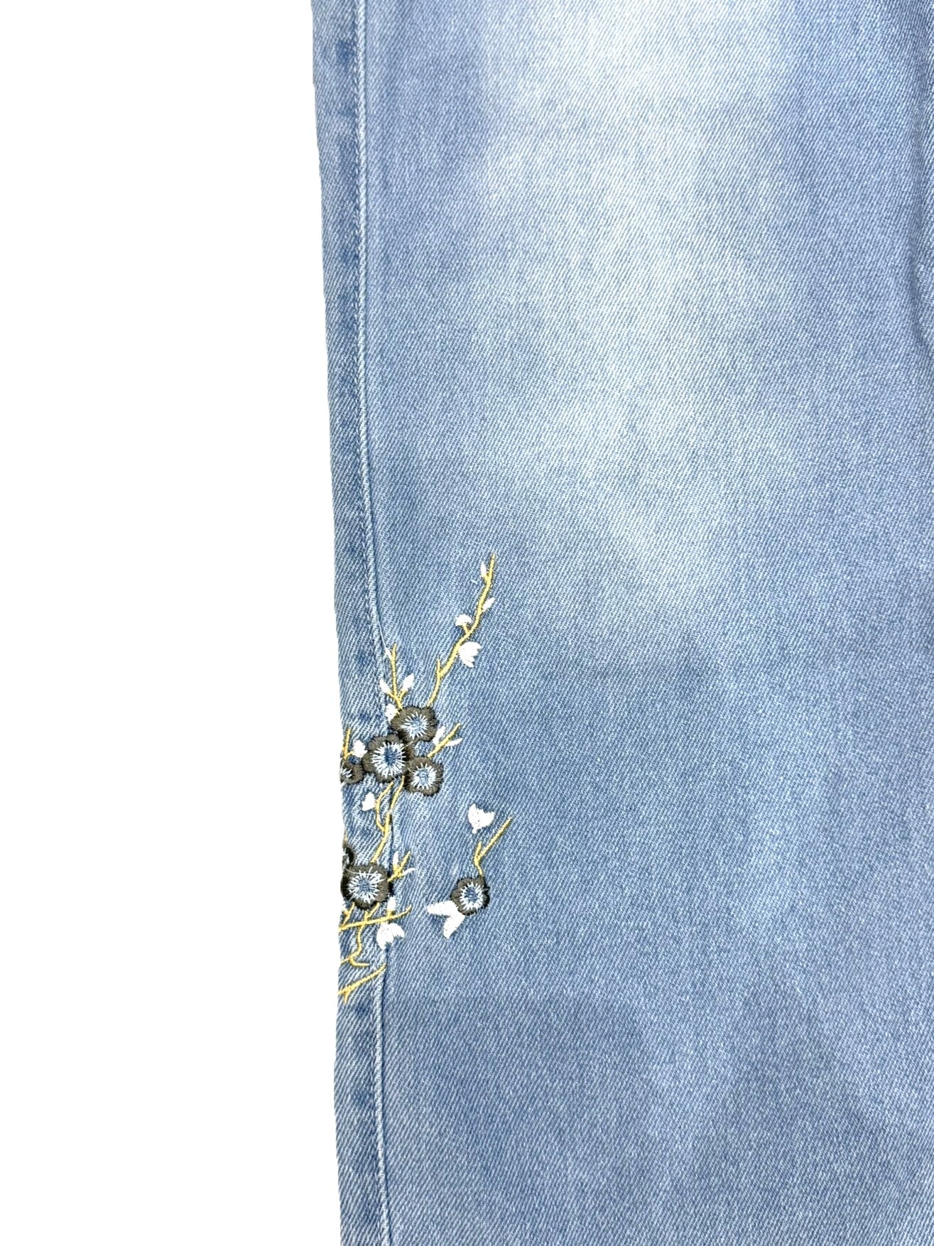 Jeans für Mädchen in Blau oder Schwarz – mit floraler Stickerei 🌸👖