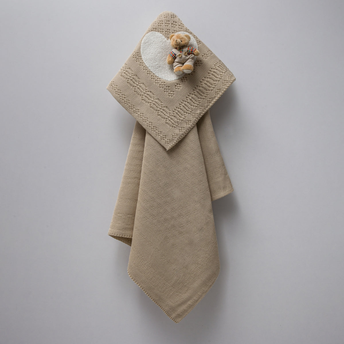 Kuschelige Babydecke mit Herz & Teddybär 🧸 | Strickoptik