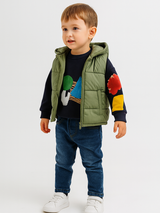 Baby Jungen 3-teiliges Outfit – Sweatshirt, Jeans & Steppweste