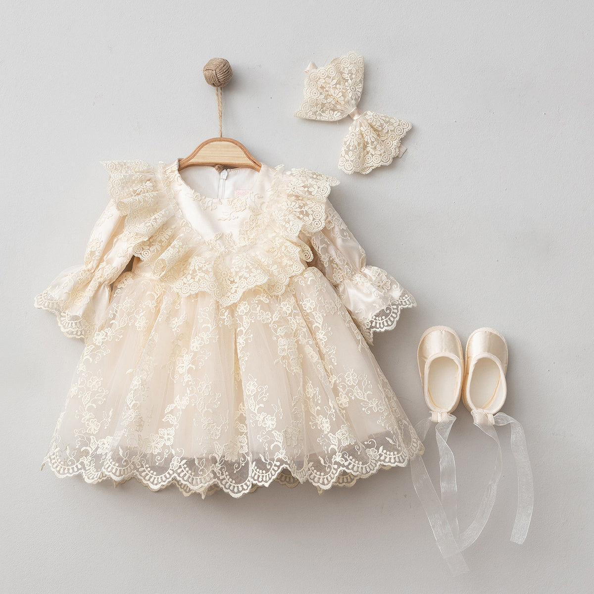 Edles 4-teiliges Baby Mädchen Tüllkleid Set mit Schuhen & Haarband | Festliches Kleid