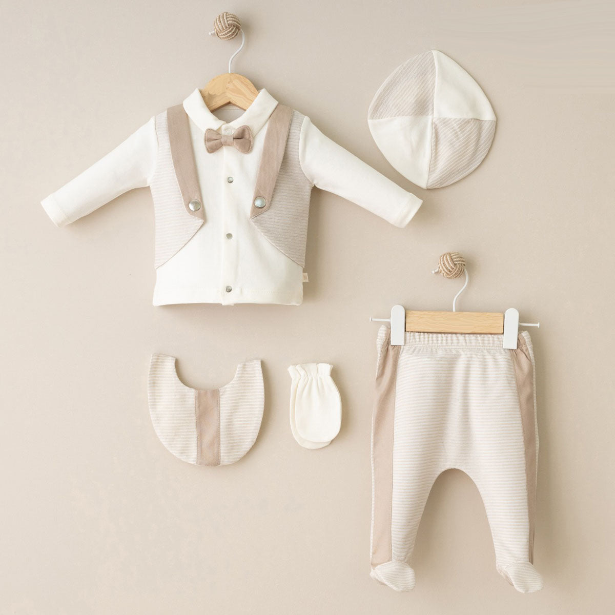 Elegantes Baby Jungen Erstlingsset mit Fliege | 5-teilig