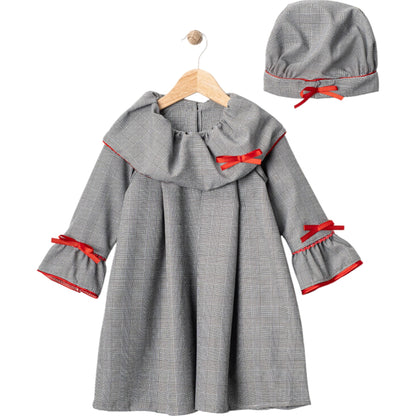 Mädchen Kleid mit Mütze – Kariertes Set mit roten Details