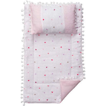 Wickelunterlage „Sweet Hearts“ – für Babymädchen | Mit Herzmuster & Kissen