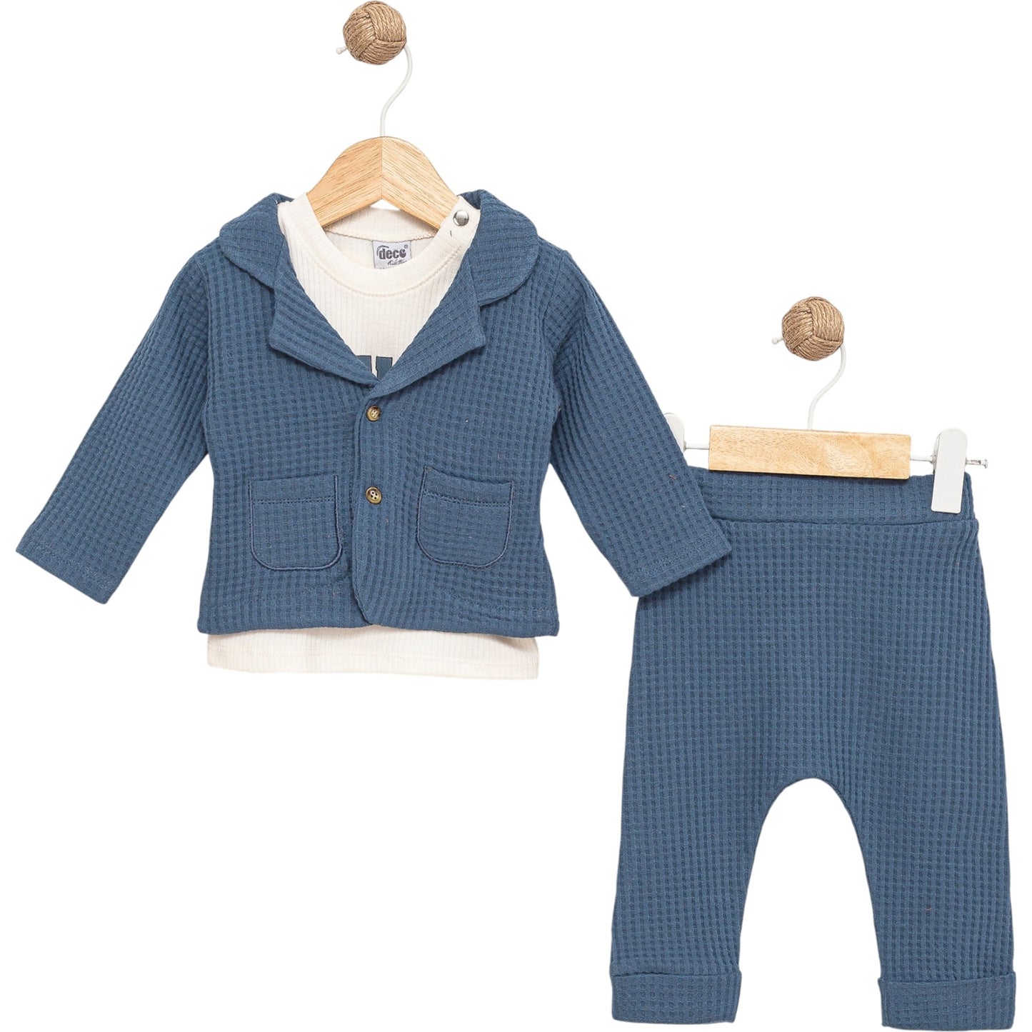 Dreiteiliges Baby-Jungen Outfit mit Jacke, Langarmshirt & Hose – stilvoll & gemütlich