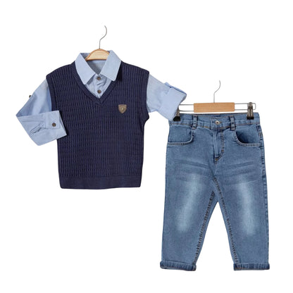 Jungen Outfit Strickweste Jeans