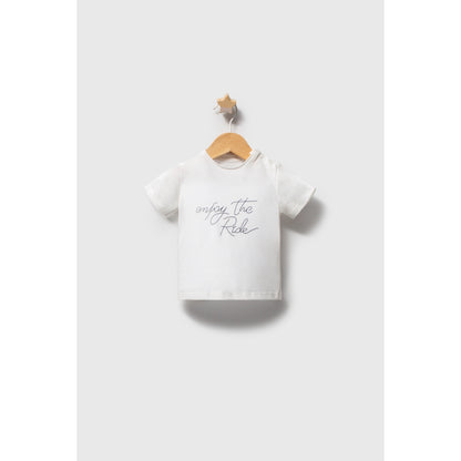 Baby Jungen Outfit Set – Jeansjacke, T-Shirt & Hose in Weiß-Blau (3-teilig)