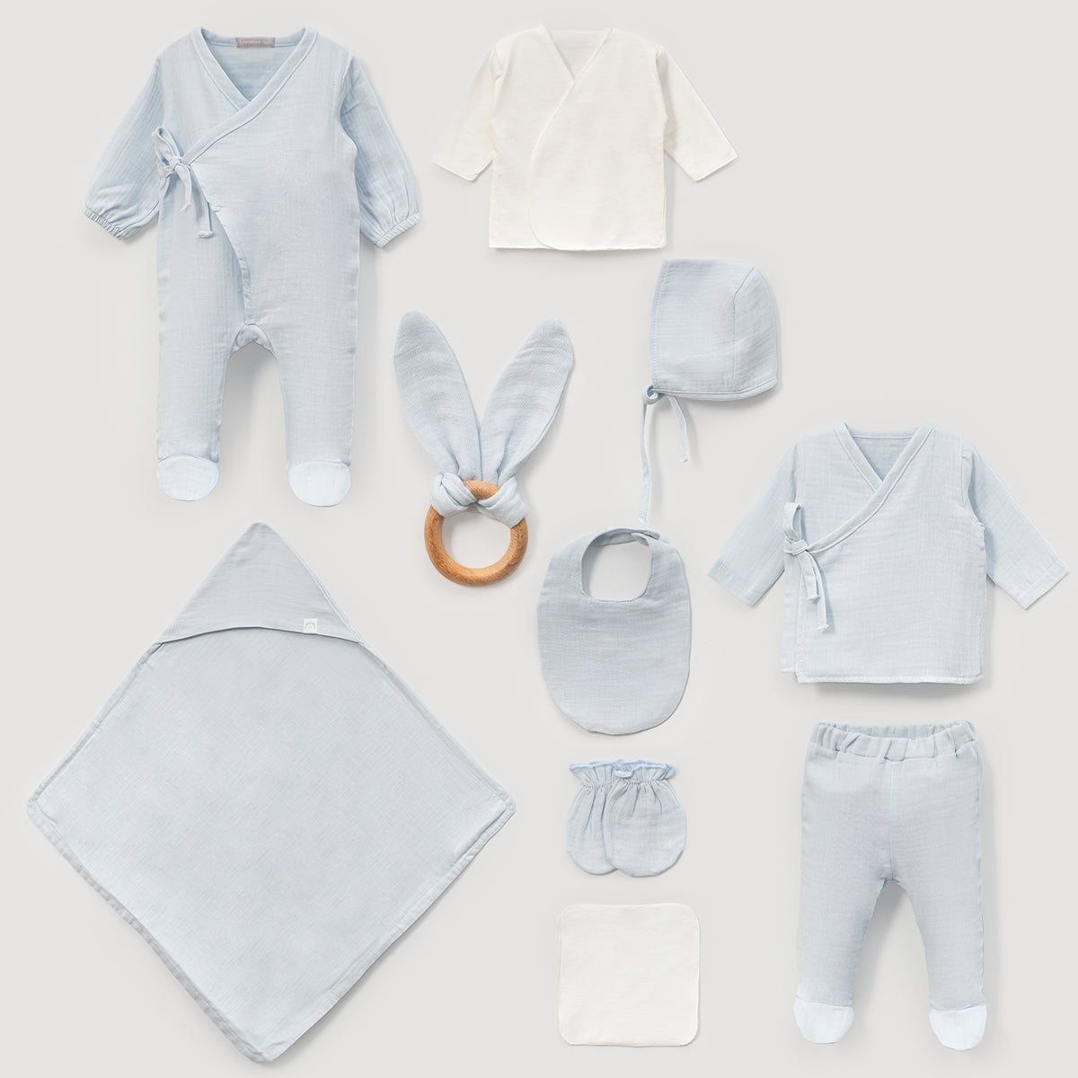 10-teiliges Erstlingsset aus Musselin – in zwei Farben erhältlich | Weich & atmungsaktiv