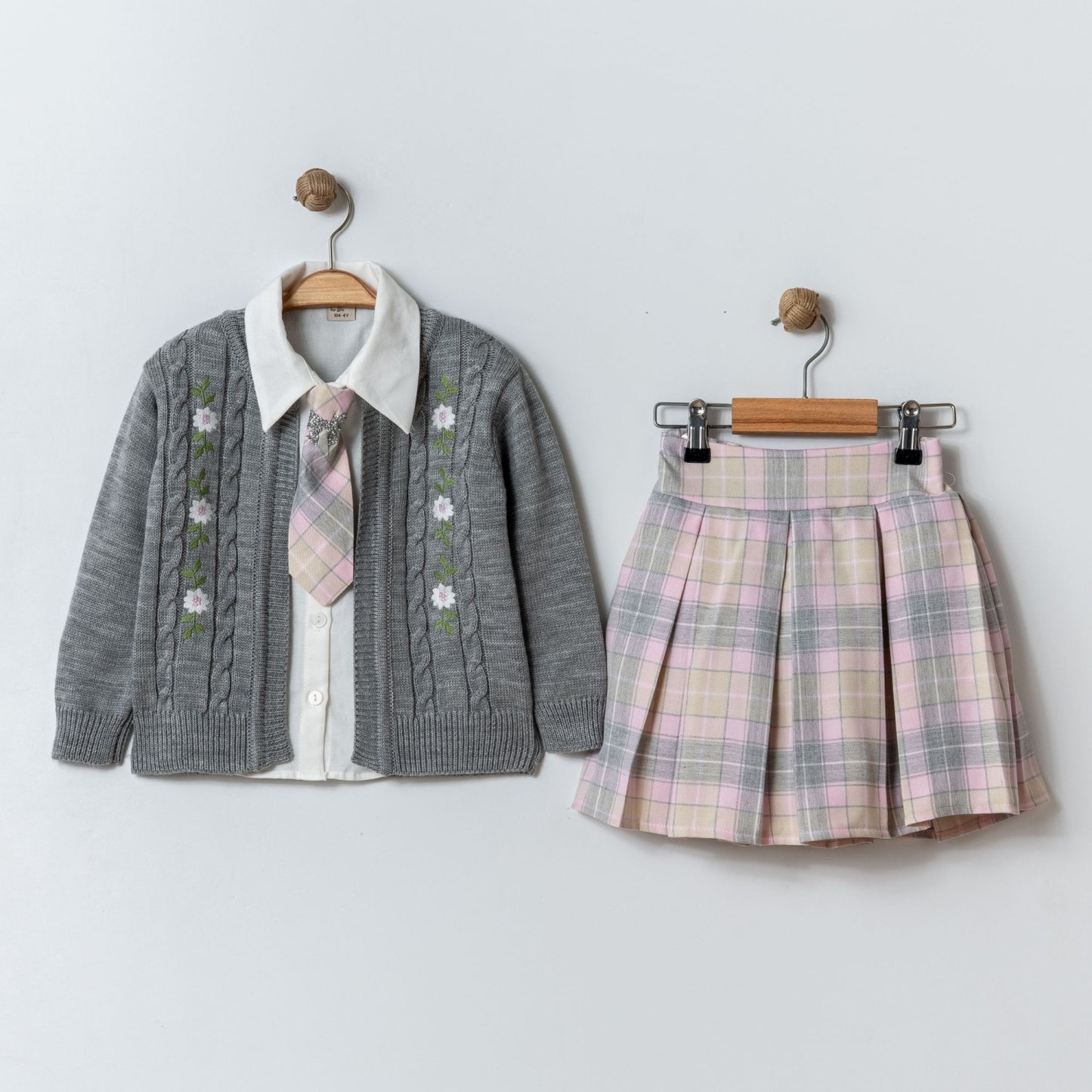 Babymädchen Outfit Set – elegant & zeitlos (4-teilig) 👧🎀