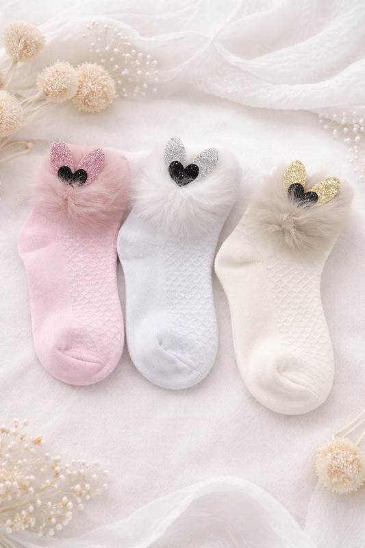 Kinder Socken mit Glitzer-Herz & Flausch-Detail – 3 Farben, Größe 1–8 Jahre