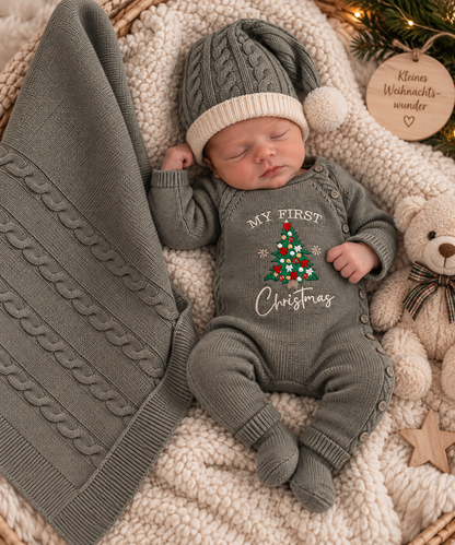 My First Christmas – 5-teiliges Strick-Set von Nipperland Grau
