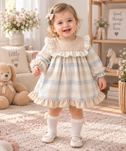 Süßes Babykleid für Mädchen mit Rüschen & Karomuster – Langarmkleid
