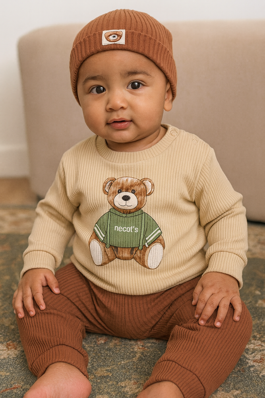 Baby Outfit 3-teilig – Teddy Motiv mit Mütze, Shirt & Hose (Beige/Braun)