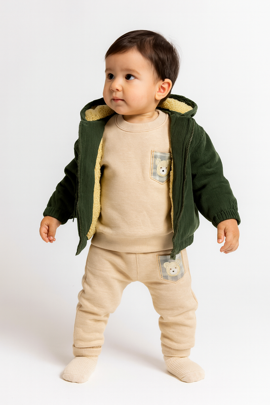 Baby Outfit 3-teilig – Jacke, Sweatshirt & Hose mit Teddy-Applikation (Beige/Grün)
