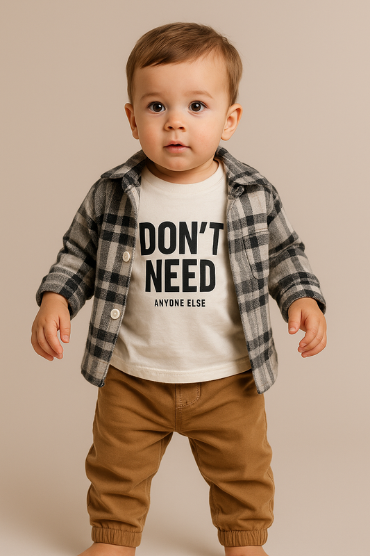 Baby Outfit „Don’t Need Anyone Else“ – 3-teiliges Set mit Hemdjacke, T-Shirt & Hose