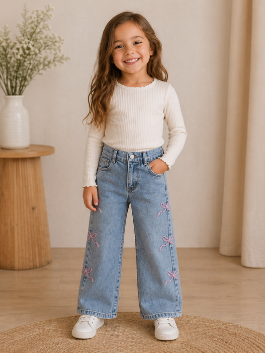 Blaue Jeans für Mädchen mit rosa Schleifenstickerei – süß & modern 👖🎀