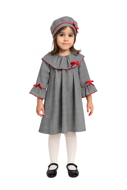 Mädchen Kleid mit Mütze – Kariertes Set mit roten Details
