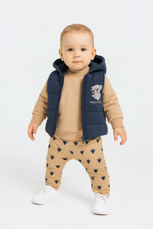 Baby Outfit 3-teilig – Weste, Pullover & Hose „Daddy’s Koala“ Beige/Marineblau