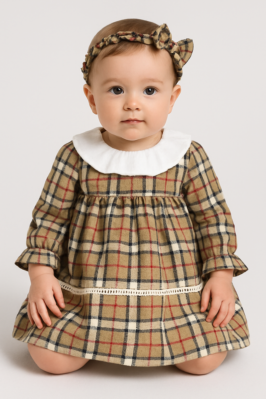 Mädchenkleid im Karo-Design – Langarm mit weißem Kragen