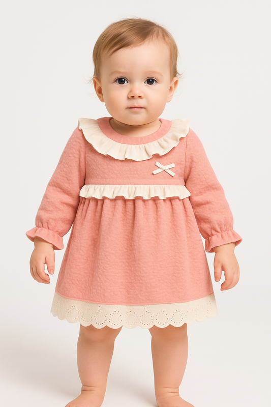 Mädchen Kleid – Rosé mit Rüschen & Spitze