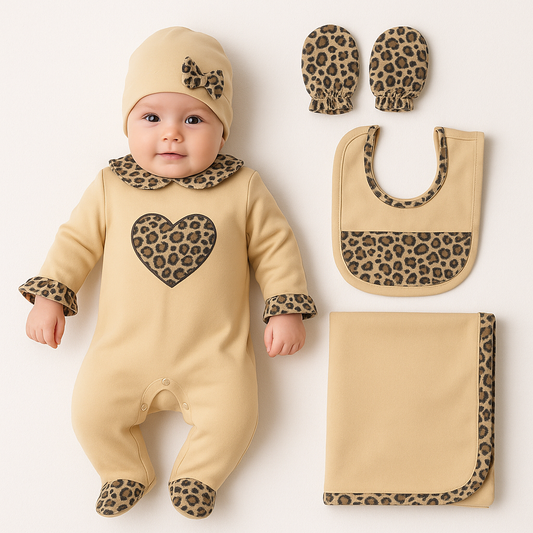 Baby Erstausstattung 5-teilig – Set mit Leopard-Print & Herzmotiv