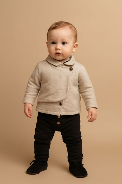 Baby Outfit 2-teilig – Beige Jacke & Schwarze Hose
