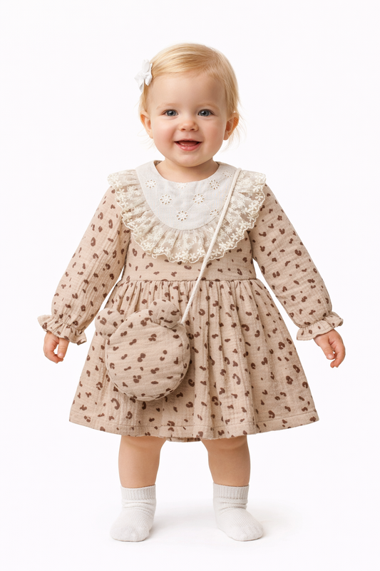 Süßes Baby Mädchen Kleid mit Spitzenkragen & passender Tasche