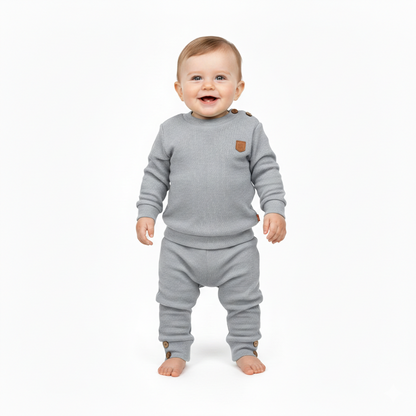 Zweiteiliges Baby-Outfit – weiches Set aus Oberteil & Hose