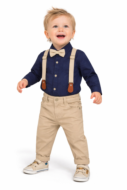 4-teiliges Baby Jungen Outfit – Bodyhemd, Stoffhose, Fliege & Hosenträger