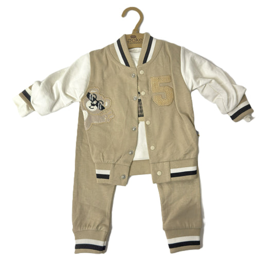 3-teiliges Baby Outfit im College Look – Jacke, Shirt & Hose in Beige