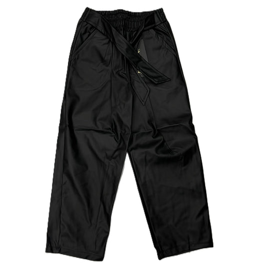 Mädchen Lederhose – modern & stylisch 🖤✨