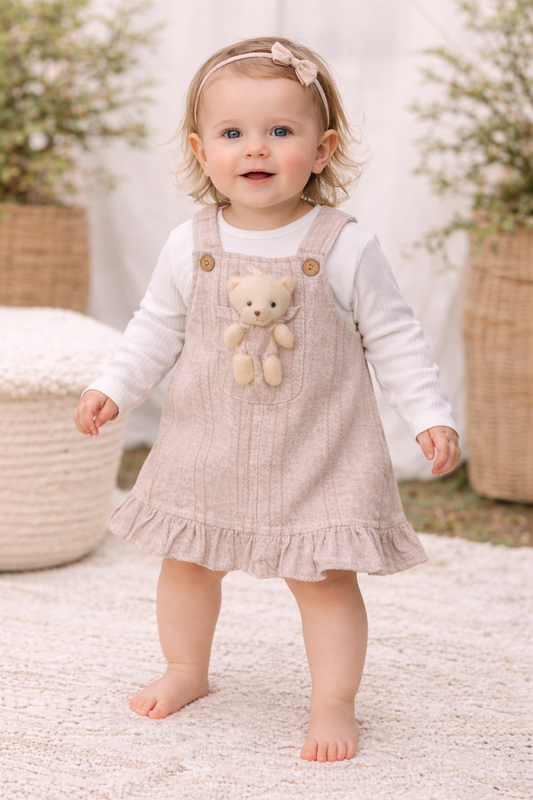2-teiliges Baby-Mädchen Outfit – Langarmshirt & Latzkleid mit Teddybär