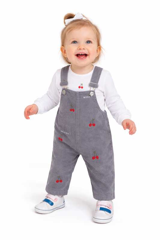 Zweiteiliges Kirschen-Outfit für Babymädchen – Latzhose & weißes Oberteil 🍒🤍